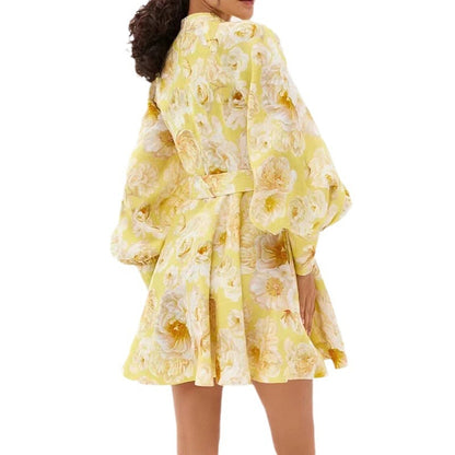 Robe  à volants avec ceinture