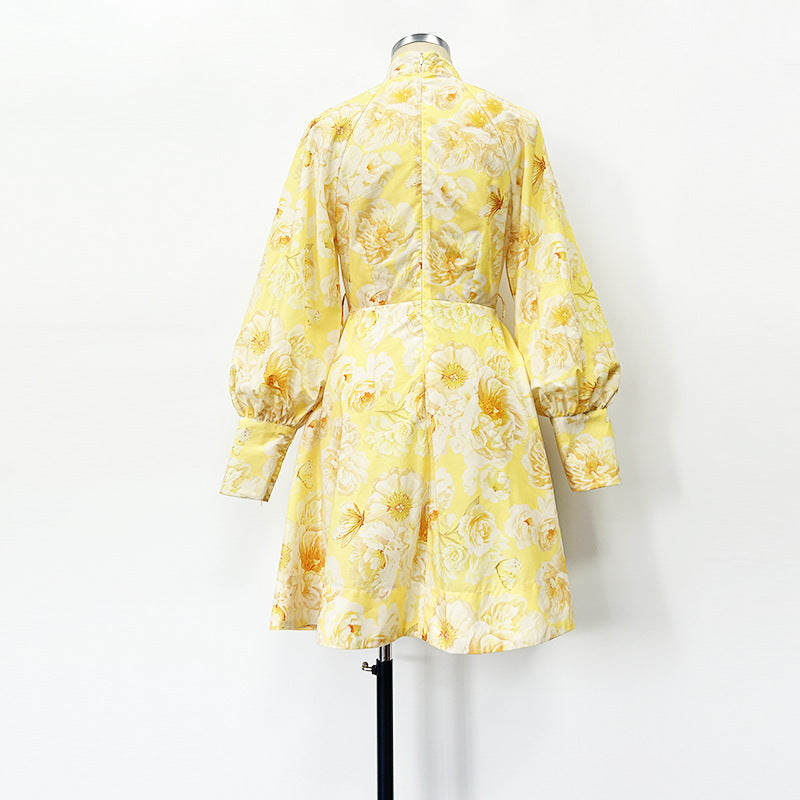 Robe  à volants avec ceinture